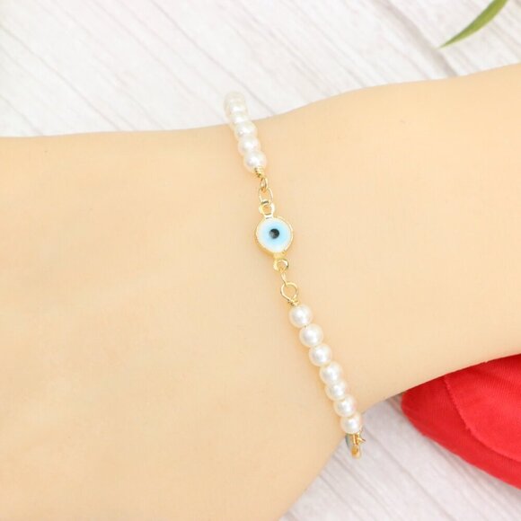 "Trendy Handmade Bracelet – A Thoughtful Gift for Girls & Women | UNVRC1455 - Picture 7 of 10